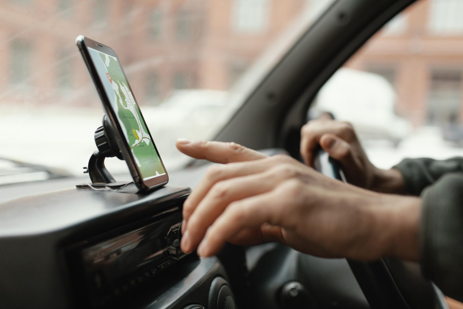 car-holders-for -mobile-phones