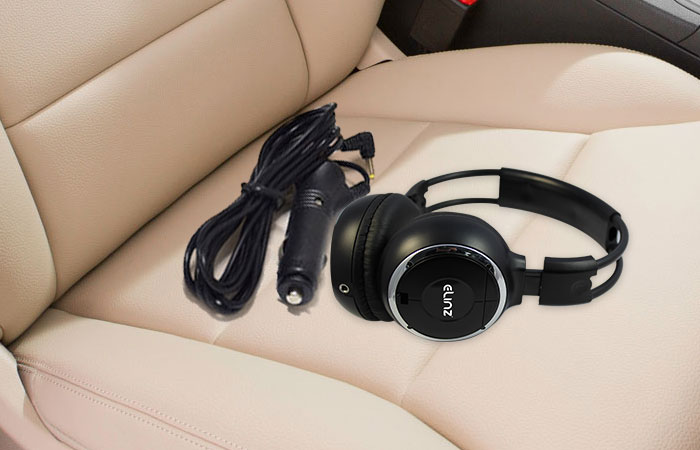 Wireless IR Headphone & Car Charger Car DVD Player